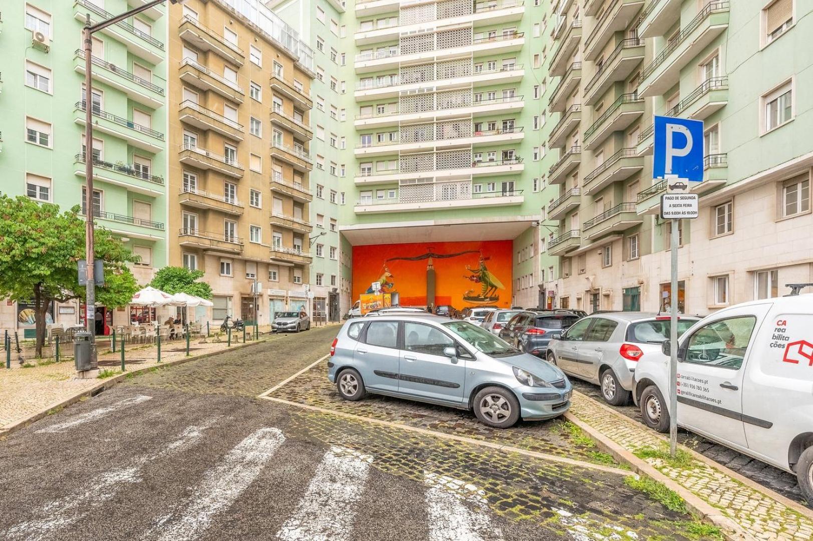 Guestready - Happy Home In Santa Cruz Лиссабон Экстерьер фото